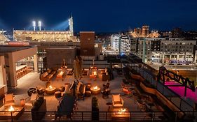 Moxy Cincinnati Downtown